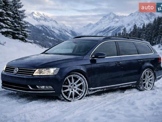 Синий Фольксваген Пассат, объемом двигателя 2 л и пробегом 286 тыс. км за 9750 $, фото 1 на Automoto.ua