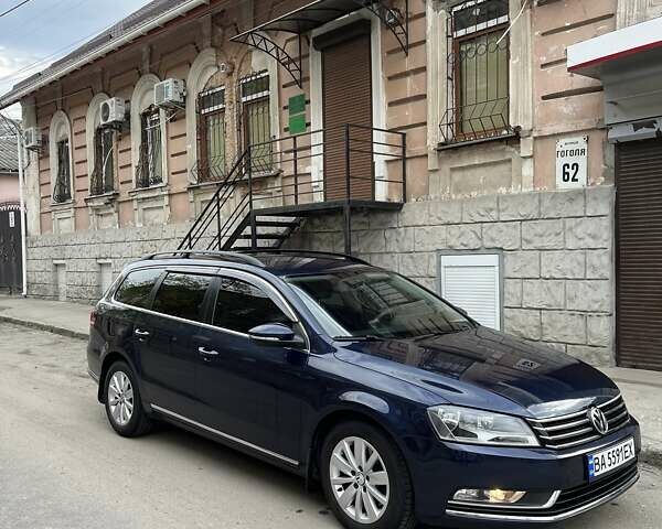 Синий Фольксваген Пассат, объемом двигателя 1.6 л и пробегом 238 тыс. км за 10000 $, фото 1 на Automoto.ua