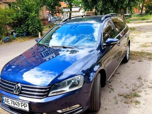 Синий Фольксваген Пассат, объемом двигателя 2 л и пробегом 261 тыс. км за 10000 $, фото 1 на Automoto.ua
