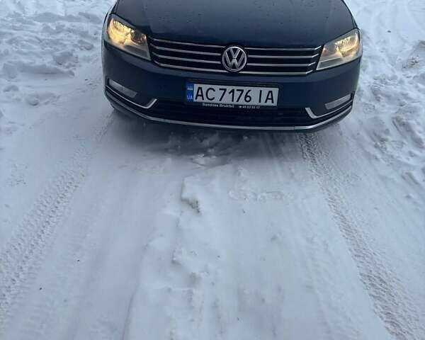 Синий Фольксваген Пассат, объемом двигателя 1.4 л и пробегом 243 тыс. км за 8400 $, фото 1 на Automoto.ua