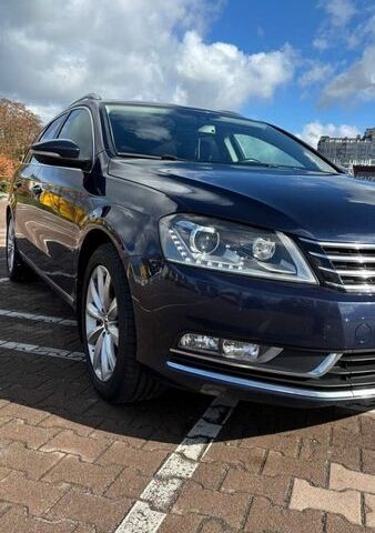 Синий Фольксваген Пассат, объемом двигателя 1.97 л и пробегом 263 тыс. км за 11500 $, фото 1 на Automoto.ua