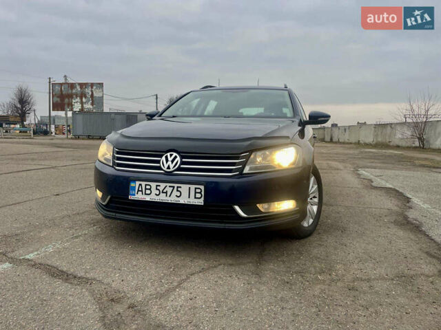 Синий Фольксваген Пассат, объемом двигателя 2 л и пробегом 307 тыс. км за 9999 $, фото 1 на Automoto.ua