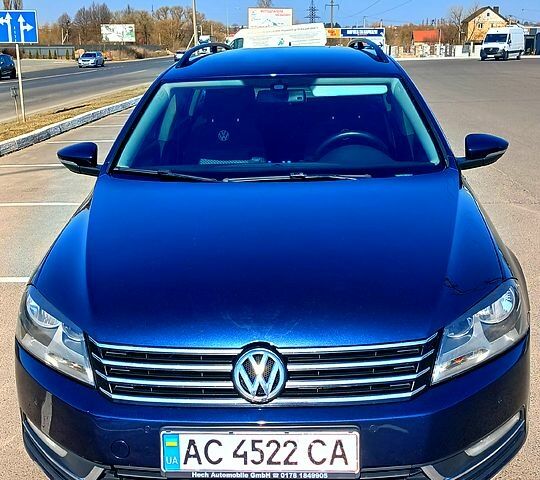 Синій Фольксваген Пассат, об'ємом двигуна 2 л та пробігом 294 тис. км за 9200 $, фото 1 на Automoto.ua