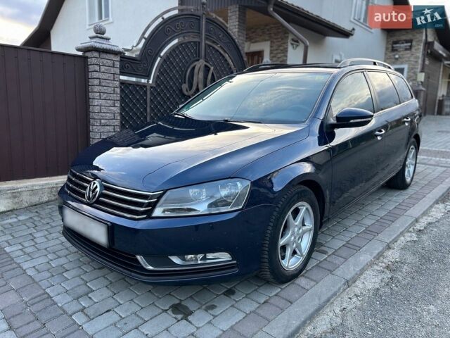 Синий Фольксваген Пассат, объемом двигателя 1.6 л и пробегом 337 тыс. км за 7900 $, фото 1 на Automoto.ua