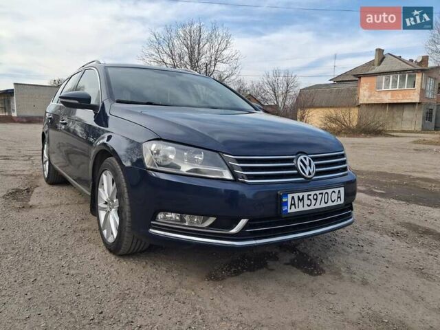Синий Фольксваген Пассат, объемом двигателя 1.6 л и пробегом 282 тыс. км за 9500 $, фото 1 на Automoto.ua
