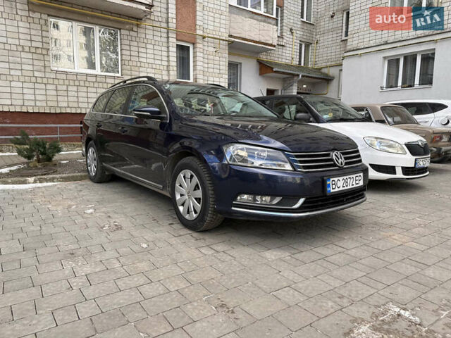 Синий Фольксваген Пассат, объемом двигателя 1.97 л и пробегом 294 тыс. км за 8800 $, фото 1 на Automoto.ua