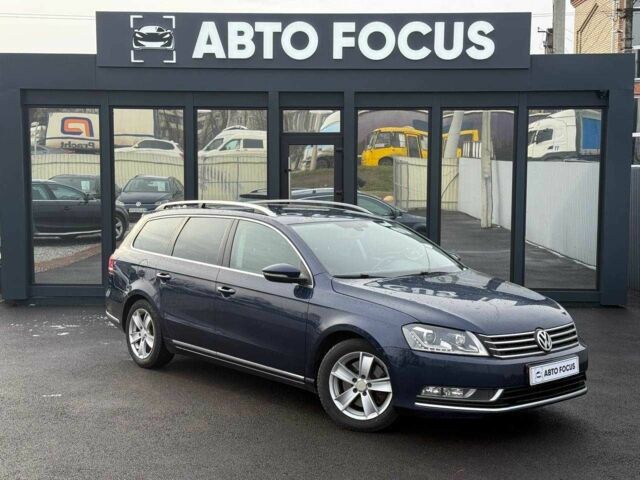 Синий Фольксваген Пассат, объемом двигателя 1.6 л и пробегом 235 тыс. км за 8990 $, фото 1 на Automoto.ua