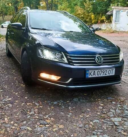 Синий Фольксваген Пассат, объемом двигателя 1.6 л и пробегом 233 тыс. км за 9500 $, фото 1 на Automoto.ua