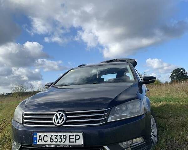 Синий Фольксваген Пассат, объемом двигателя 2 л и пробегом 320 тыс. км за 10200 $, фото 1 на Automoto.ua