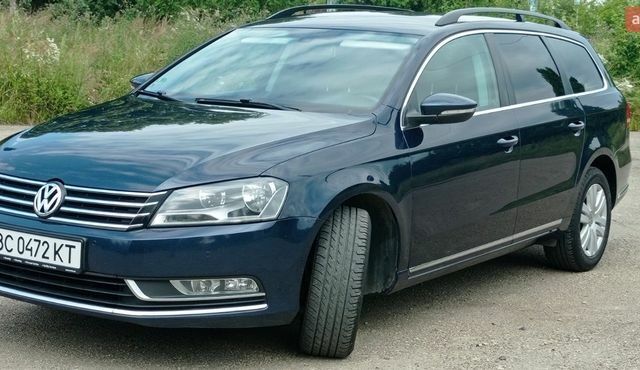 Синий Фольксваген Пассат, объемом двигателя 1.97 л и пробегом 220 тыс. км за 11200 $, фото 1 на Automoto.ua
