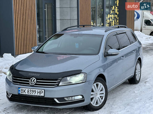 Синий Фольксваген Пассат, объемом двигателя 1.6 л и пробегом 319 тыс. км за 7900 $, фото 1 на Automoto.ua