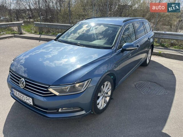 Синий Фольксваген Пассат, объемом двигателя 2 л и пробегом 270 тыс. км за 13600 $, фото 1 на Automoto.ua