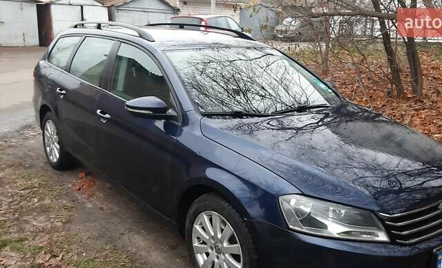 Синий Фольксваген Пассат, объемом двигателя 1.39 л и пробегом 208 тыс. км за 10700 $, фото 1 на Automoto.ua