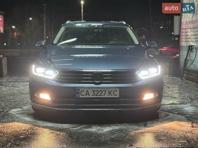 Синій Фольксваген Пассат, об'ємом двигуна 1.97 л та пробігом 250 тис. км за 16300 $, фото 1 на Automoto.ua