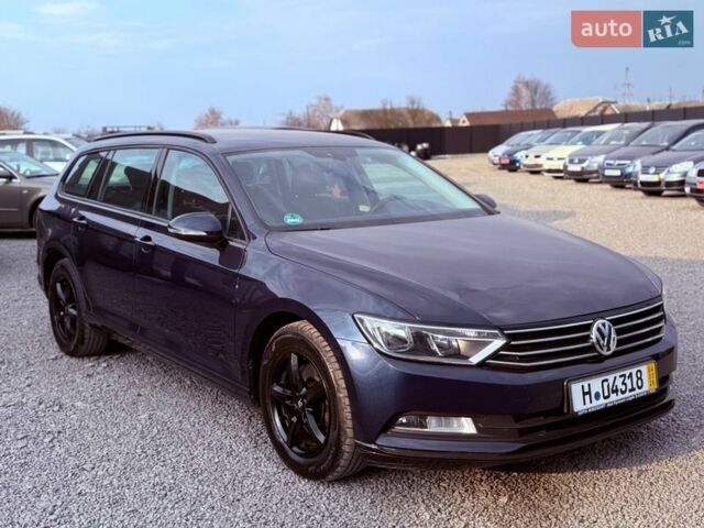 Синій Фольксваген Пассат, об'ємом двигуна 1.6 л та пробігом 208 тис. км за 13800 $, фото 1 на Automoto.ua