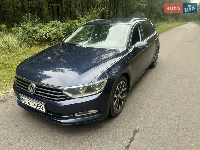 Синий Фольксваген Пассат, объемом двигателя 1.6 л и пробегом 286 тыс. км за 12800 $, фото 1 на Automoto.ua