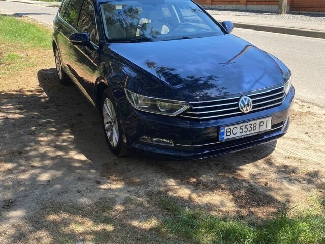 Синій Фольксваген Пассат, об'ємом двигуна 1.97 л та пробігом 299 тис. км за 11800 $, фото 1 на Automoto.ua