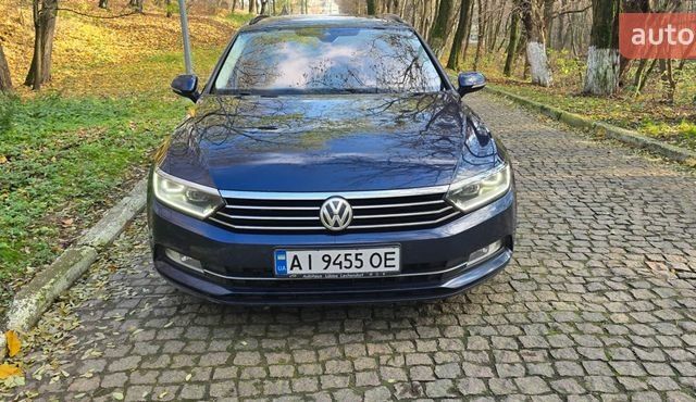 Синий Фольксваген Пассат, объемом двигателя 1.97 л и пробегом 294 тыс. км за 14000 $, фото 1 на Automoto.ua