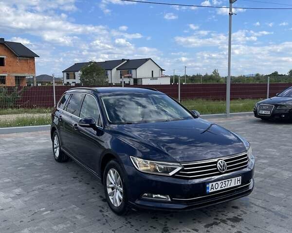 Синий Фольксваген Пассат, объемом двигателя 1.8 л и пробегом 269 тыс. км за 14300 $, фото 1 на Automoto.ua