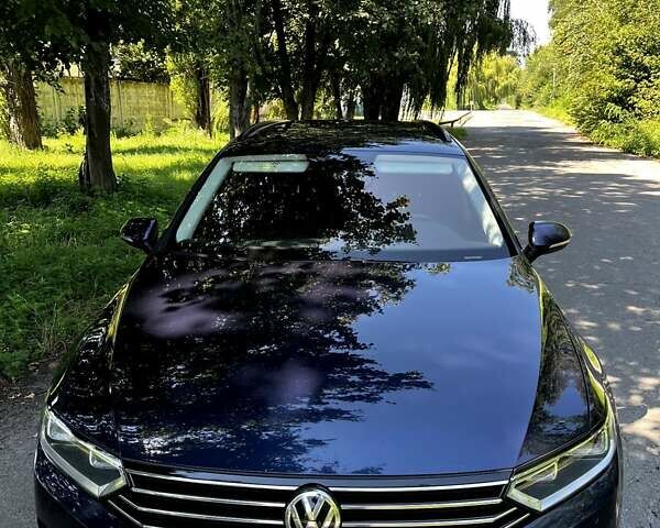 Синий Фольксваген Пассат, объемом двигателя 2 л и пробегом 236 тыс. км за 15700 $, фото 1 на Automoto.ua