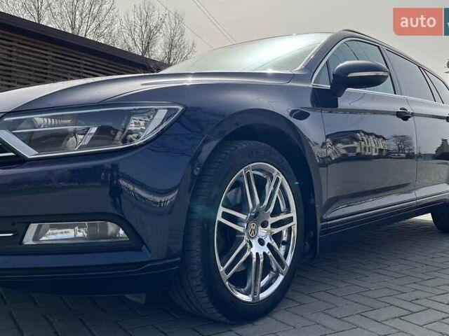 Синій Фольксваген Пассат, об'ємом двигуна 2 л та пробігом 269 тис. км за 14200 $, фото 1 на Automoto.ua