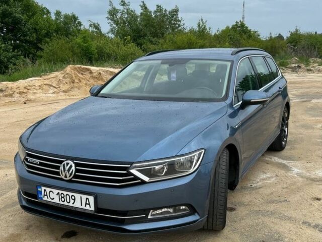 Синій Фольксваген Пассат, об'ємом двигуна 2 л та пробігом 310 тис. км за 12100 $, фото 1 на Automoto.ua
