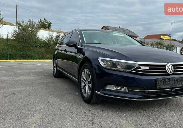 Синій Фольксваген Пассат, об'ємом двигуна 2 л та пробігом 325 тис. км за 14800 $, фото 1 на Automoto.ua