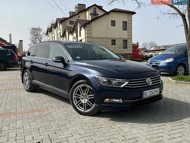 Синий Фольксваген Пассат, объемом двигателя 2 л и пробегом 266 тыс. км за 13800 $, фото 1 на Automoto.ua