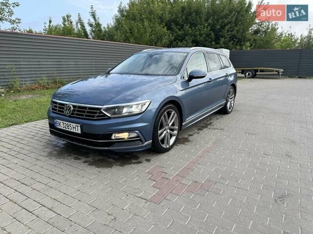 Синій Фольксваген Пассат, об'ємом двигуна 1.97 л та пробігом 239 тис. км за 16199 $, фото 1 на Automoto.ua