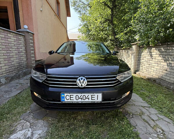 Синий Фольксваген Пассат, объемом двигателя 2 л и пробегом 270 тыс. км за 19000 $, фото 1 на Automoto.ua