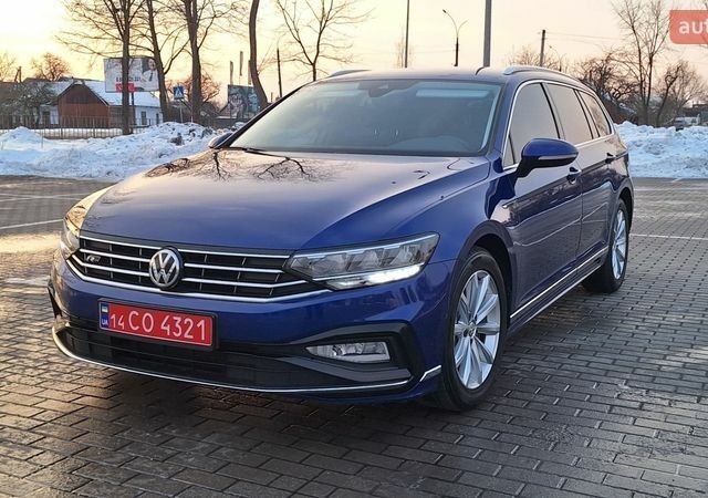Синій Фольксваген Пассат, об'ємом двигуна 1.6 л та пробігом 234 тис. км за 19350 $, фото 1 на Automoto.ua
