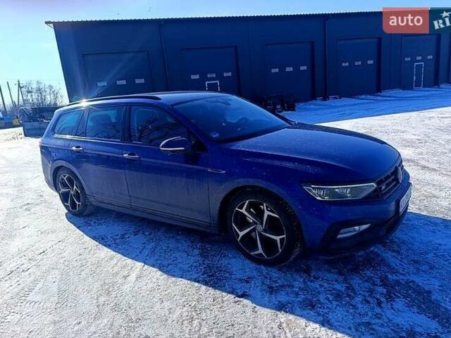 Синий Фольксваген Пассат, объемом двигателя 2 л и пробегом 19 тыс. км за 25500 $, фото 1 на Automoto.ua