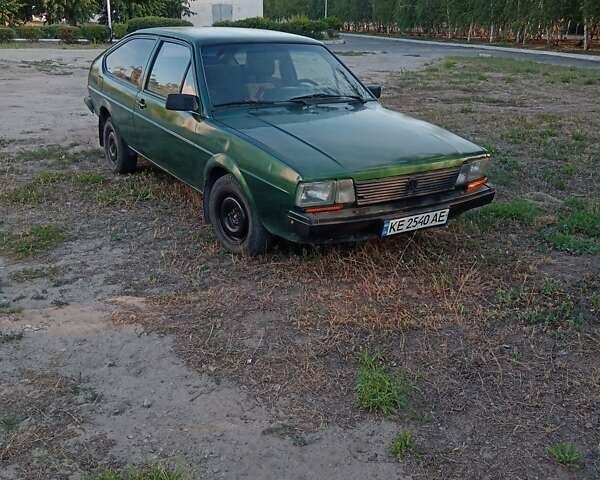 Зеленый Фольксваген Пассат, объемом двигателя 1.8 л и пробегом 370 тыс. км за 1200 $, фото 1 на Automoto.ua