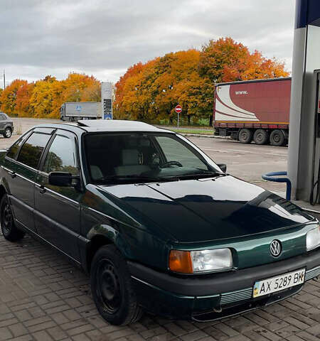 Зеленый Фольксваген Пассат, объемом двигателя 1.8 л и пробегом 410 тыс. км за 2050 $, фото 1 на Automoto.ua