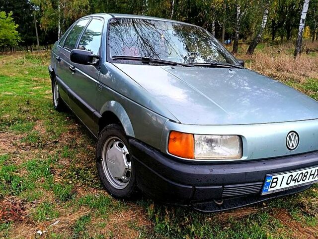 Зеленый Фольксваген Пассат, объемом двигателя 1.8 л и пробегом 100 тыс. км за 2300 $, фото 1 на Automoto.ua