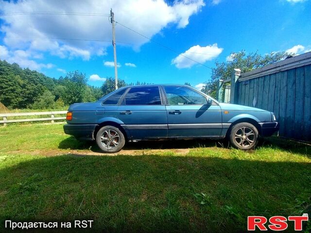 Зелений Фольксваген Пассат, об'ємом двигуна 1.8 л та пробігом 240 тис. км за 1400 $, фото 1 на Automoto.ua