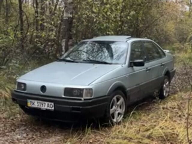 Зеленый Фольксваген Пассат, объемом двигателя 0 л и пробегом 300 тыс. км за 1400 $, фото 1 на Automoto.ua