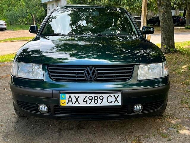 Зеленый Фольксваген Пассат, объемом двигателя 1.8 л и пробегом 0 тыс. км за 3600 $, фото 1 на Automoto.ua