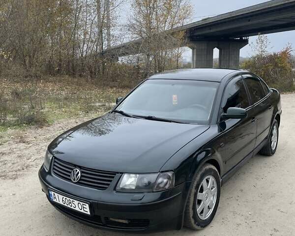 Фольксваген Пассат 1996 у Києві на Automoto.ua Зелений Фольксваген Пассат, об'ємом двигуна 1.78 л та пробігом 328 тис. км за 3500 $, фото 1 на Automoto.ua