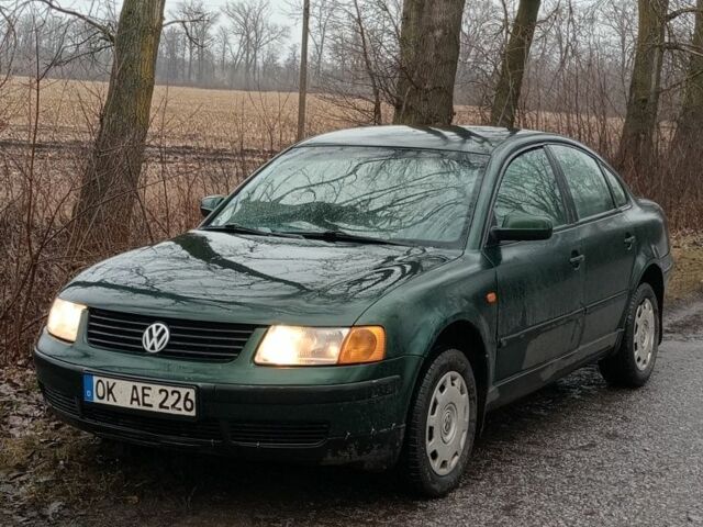 Зеленый Фольксваген Пассат, объемом двигателя 0 л и пробегом 600 тыс. км за 1100 $, фото 1 на Automoto.ua