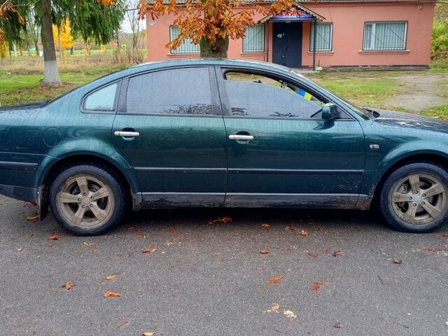 Зелений Фольксваген Пассат, об'ємом двигуна 1.8 л та пробігом 0 тис. км за 3000 $, фото 1 на Automoto.ua