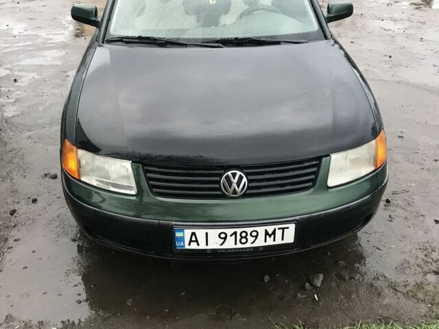 Зеленый Фольксваген Пассат, объемом двигателя 1.6 л и пробегом 220 тыс. км за 2500 $, фото 1 на Automoto.ua