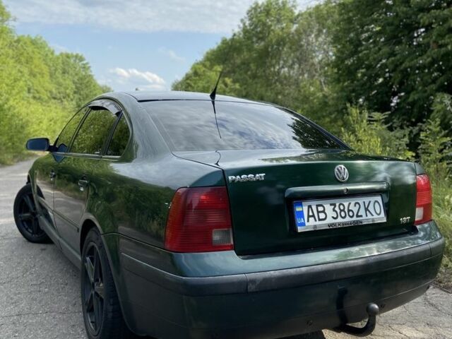 Зеленый Фольксваген Пассат, объемом двигателя 1.8 л и пробегом 400 тыс. км за 2800 $, фото 1 на Automoto.ua