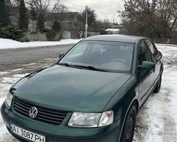 Зеленый Фольксваген Пассат, объемом двигателя 1.78 л и пробегом 380 тыс. км за 3700 $, фото 1 на Automoto.ua