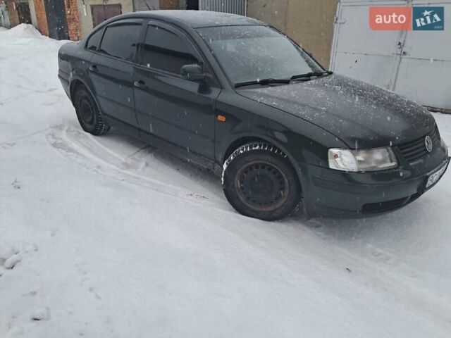 Зелений Фольксваген Пассат, об'ємом двигуна 1.9 л та пробігом 440 тис. км за 3200 $, фото 1 на Automoto.ua