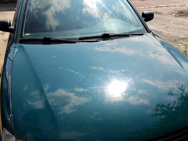 Зелений Фольксваген Пассат, об'ємом двигуна 1.8 л та пробігом 300 тис. км за 2600 $, фото 1 на Automoto.ua