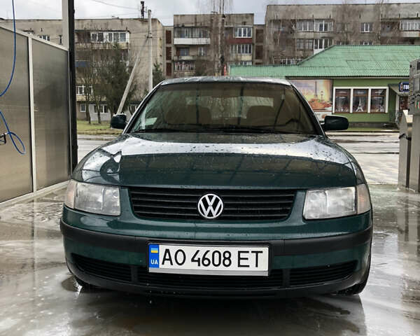 Зеленый Фольксваген Пассат, объемом двигателя 1.9 л и пробегом 315 тыс. км за 3100 $, фото 1 на Automoto.ua