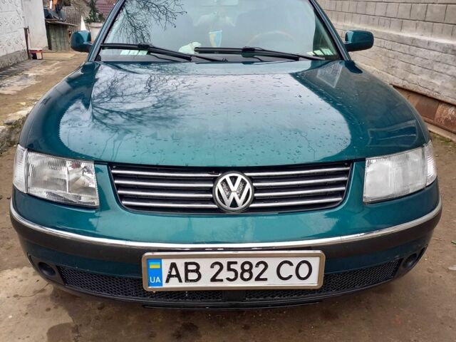 Зелений Фольксваген Пассат, об'ємом двигуна 1.8 л та пробігом 300 тис. км за 3150 $, фото 1 на Automoto.ua