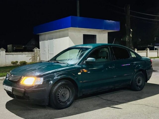 Зеленый Фольксваген Пассат, объемом двигателя 1.9 л и пробегом 321 тыс. км за 1250 $, фото 1 на Automoto.ua