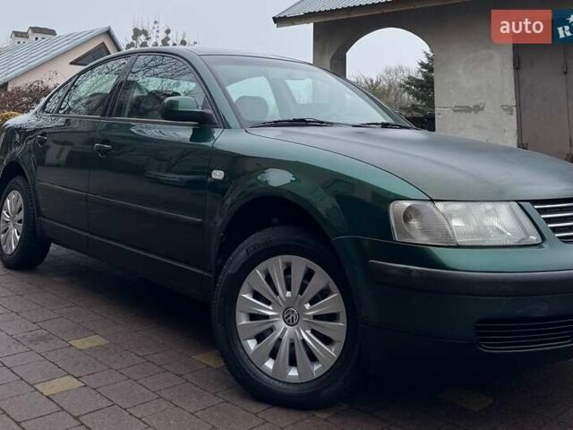 Зелений Фольксваген Пассат, об'ємом двигуна 1.9 л та пробігом 500 тис. км за 3500 $, фото 1 на Automoto.ua